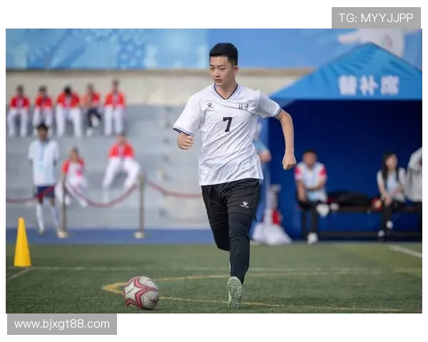 刘伟独家分享足球心得与技巧探索助你提升球技的全面指南